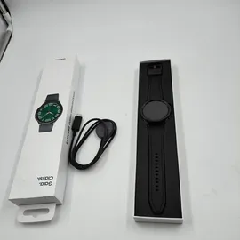 Samsung Galaxy Watch6 Classic Schwarz  47 mm BT Sport Band Schwarz M/L