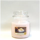 Yankee Candle Coconut Rice Cream mittelgroße Kerze 411 g