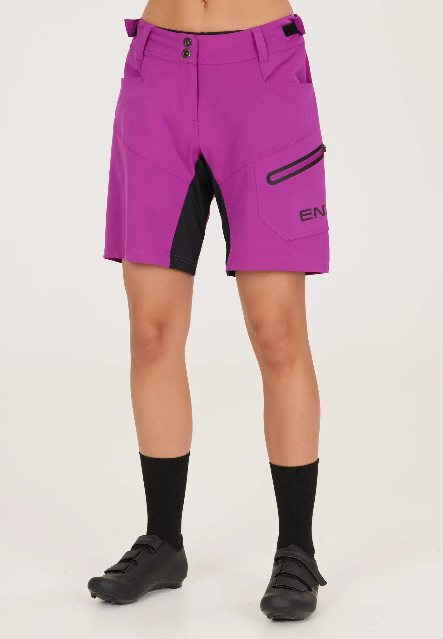 Radhose ENDURANCE "Jamilla W 2 in 1 Shorts" Gr. 42, EURO-Größen, lila Damen Hosen Sporthosen mit herausnehmbarer Innen-Tights