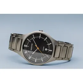 BERING Classic Titan 39 mm 11739-772