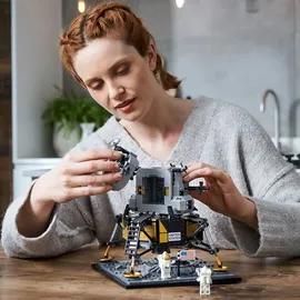 LEGO Creator Expert  Nasa Apollo 11 Mondlandefähre 10266