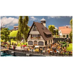 NOCH 66401 H0 Wirtshaus mit Biergarten