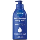 NIVEA Reichhaltige Body Milk (625 ml), für 48h Feuchtigkeitspflege, Lotion mit 5 in 1 Formel für trockene Haut mit Tiefenpflege Serum, Mandelöl und Vitamin E