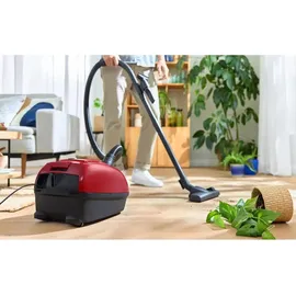 Bosch BGD38RD1H Serie 4 Bodenstaubsauger mit Beutel rot