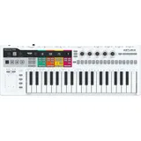 Arturia KeyStep Pro Keyboard Weiß