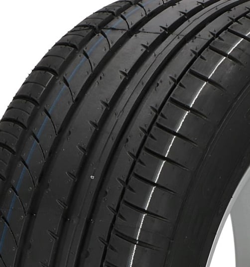 Celsius 215/65 R17 99V  Ganzjahresreifen