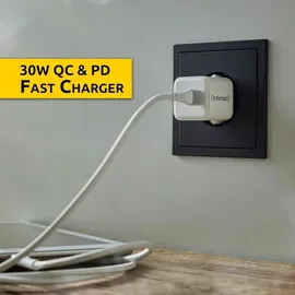 Intenso Power Adapter W30C GaN + C315C Kabel weiß