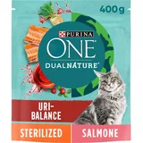 PURINA ONE Dualnature Kroketten für Katzen, sterilisiert, reich an Lachs und Cranberry, 8 Beutel x 400 g, 3700 g