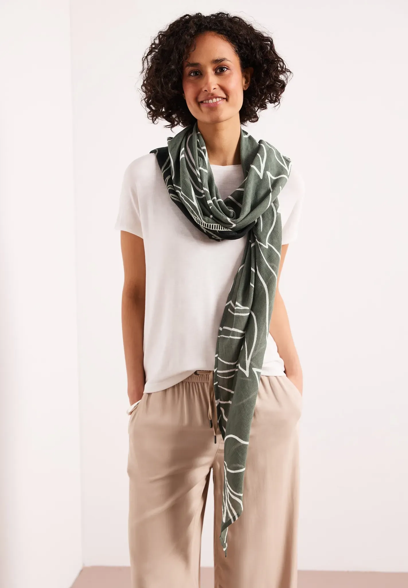 Halstuch STREET ONE, Damen, Gr. onesize, bound grün, Web, 100% Baumwolle, gemustert, Modetücher, im dreieckigen Schnitt