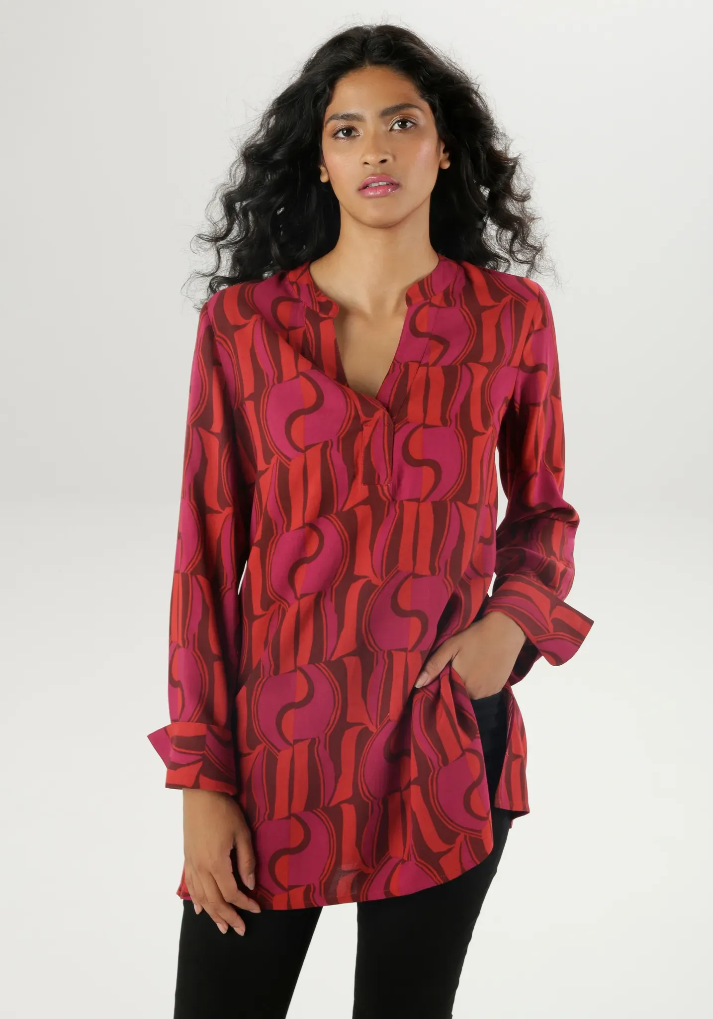 Longbluse ANISTON SELECTED, Damen, Gr. 38, rot (dunkelrot, rot, fuchsia), Web, Obermaterial: 100% Viskose, bedruckt, gemustert, lässig geschnitten Po-bedeckend, V-Ausschnitt, lange Manschette, Blusen Longbluse, mit asymmetrischem Saum und extra langen Manschetten