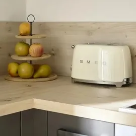 Smeg TSF01CREU Creme / Hochglanz
