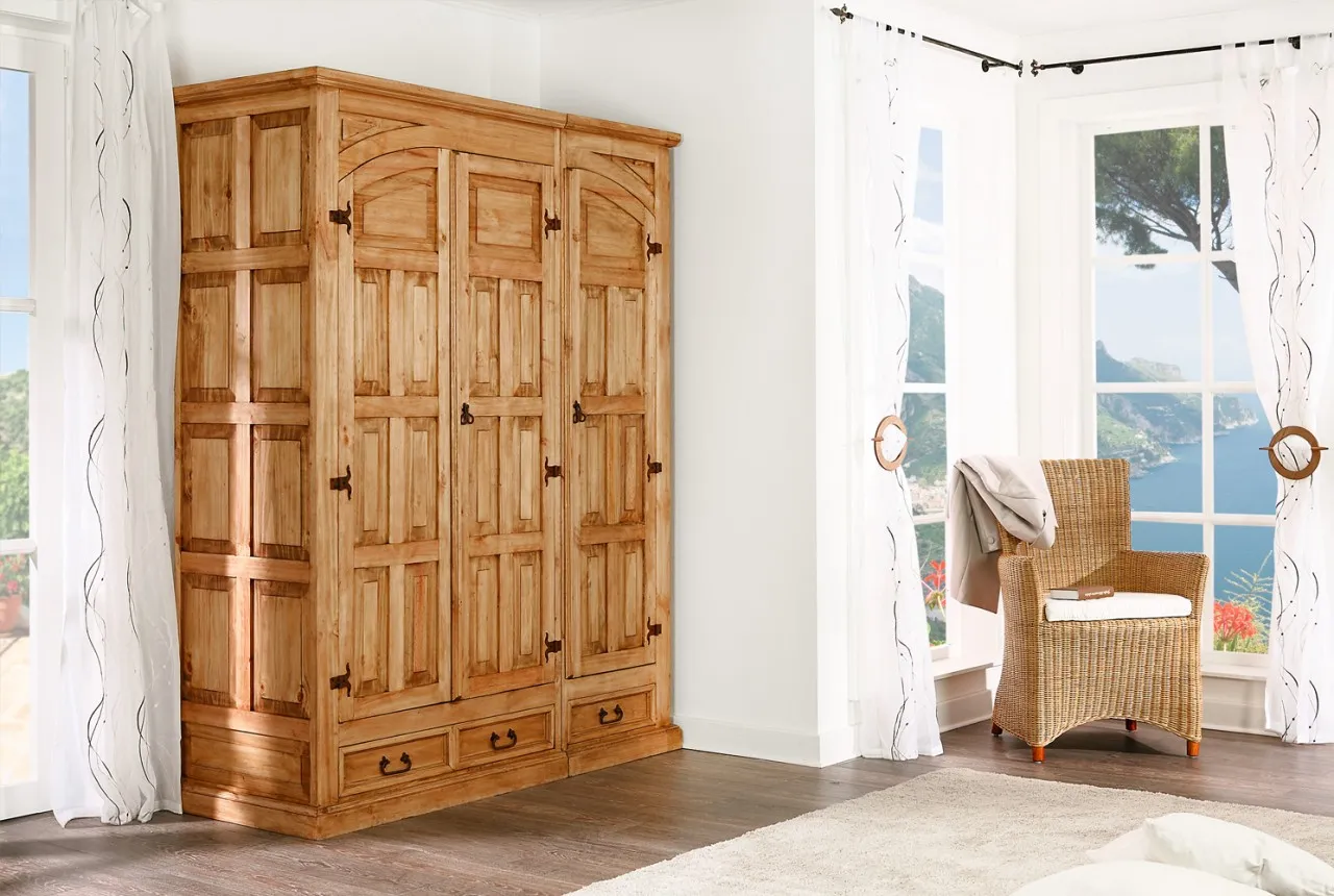 XXL Kleiderschrank Mexico Hacienda, dreitürig, Pinie massiv