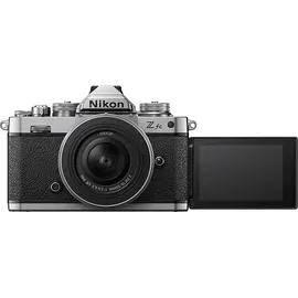 Nikon Z fc + Nikkor Z DX 16-50 mm VR silber