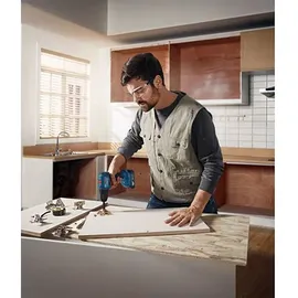 Bosch Professional GSR 18V-45 inkl. 2 x 2,0 Ah + Ladegerät + Koffer