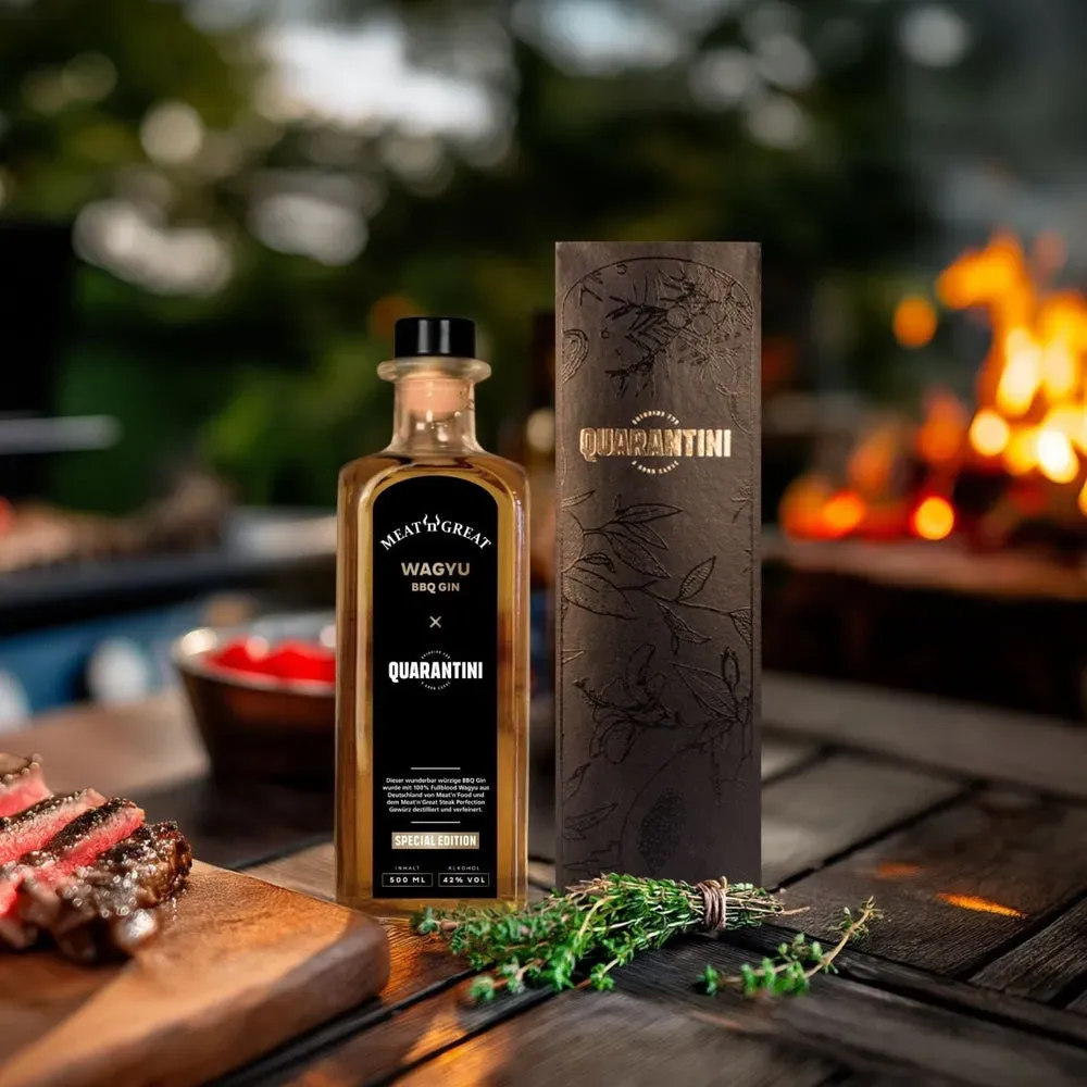 Quarantini × Meat'n'Great Wagyu BBQ Gin (nur 111 Packages) - Virgin Alkoholfrei