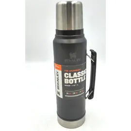 Stanley Classic Legendary Bottle 1.1 QT matte black pebble 1 l