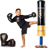 Guerilla Sports Standboxsack „Young King“ - Freistehender Boxsack mit Ständer, inkl. Boxhandschuhe (8oz) - Robuster Punching-Sack für MMA, Boxen, Training - Für Kinder, von 4-13 Jahre