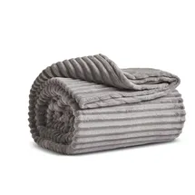 KARACA Ruby Stripe Bettüberwurf 150 x 200 cm Grau/Pink