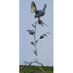 Casa Padrino Gartendeko Skulptur Hahn auf Ast Silber 87 x 70 x H. 160 cm - Handgefertigte Edelstahl Gartenfigur - Garten Dekoration