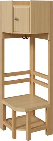 Garderoben-Innenecke mit Ablage und Tür