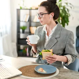 Relaxdays Tischset, 6er Set, geflochtenes Design, Wasserhyazinthe, rundes Platzset, Ø 36 cm, Teller, Deko, Natur/weiß