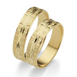 Firetti Trauring Schmuck Geschenk Gold 375 Hochzeit Ehering „LIEBE“, Made in Germany gelb|goldfarben 69