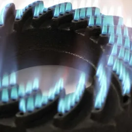 All'Grill Hockerkocher ohne Zündsicherung + Gusseisenpfanne 40 cm Ø Camping, Freizeit, Profiköche