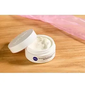NIVEA Reichhaltige Tagespflege Creme mit Sonnenschutz 50 ml