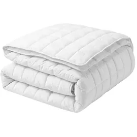 Beliani Zweilagige Ganzjahresbettdecke Korab 200 x 220 cm
