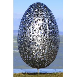 Casa Padrino Luxus Edelstahl Garten Skulptur Ei Silber Ø 75 x H. 130 cm - Handgefertigte Wetterbeständige Garten Dekoration - Luxus Kollektion