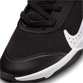 Nike Omni Multi-Court Sneaker Kinder 002 black/white 27.5