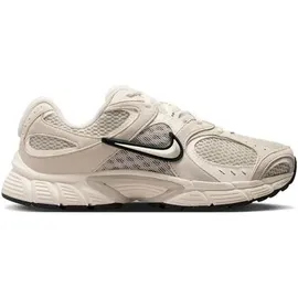 Nike V5 RNR Damen White/Lt Orewood Brn/Pale Ivory/Black 42