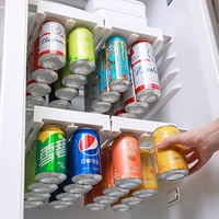 Fiorky 1 x Kühlschrank-Getränke-Aufbewahrungsregal, zweireihiger Behälter, Flaschenhalter, hängende Dosenhalter, Kühlschrankspender, Getränke-Soda-Dosenspender, Aufbewahrungshalter, Schieberegal