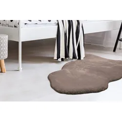 Fellteppich PADIRO "Rabbit Light Sheepskin 825", grau (taupe), B:60cm H:23mm L:90cm, Mikropolyester, Teppiche, weiches Fellteppich-Imitat, Schlafzimmer, Kinderzimmer