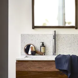 Fliesenspiegel Ava aus Premium-Terrazzo Moon 80 cm