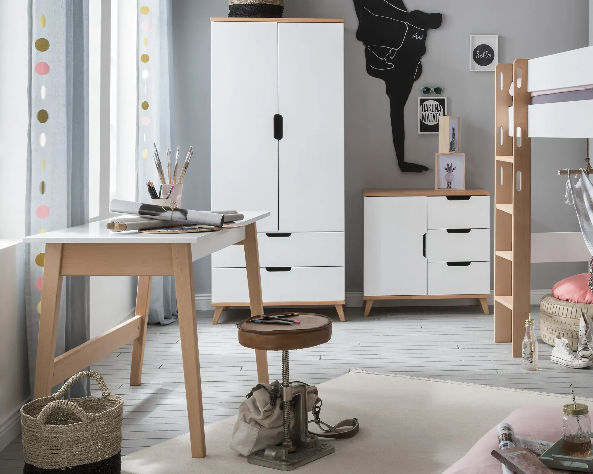INFANSKIDS »Infanscolor« Kinderzimmer Schreibtisch weiß  – erhältlich in 3 Ausführungen