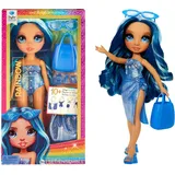 Rainbow High Swim & Style - Skyler (Blau) - 28 cm Große Puppe mit Schimmerndem Pareo, auf 10+ Arten zu tragen - Ausziehbarer Badeanzug, Sandalen, Spielzubehör - Spielzeug - Ideal für 4 bis 12 Jahre