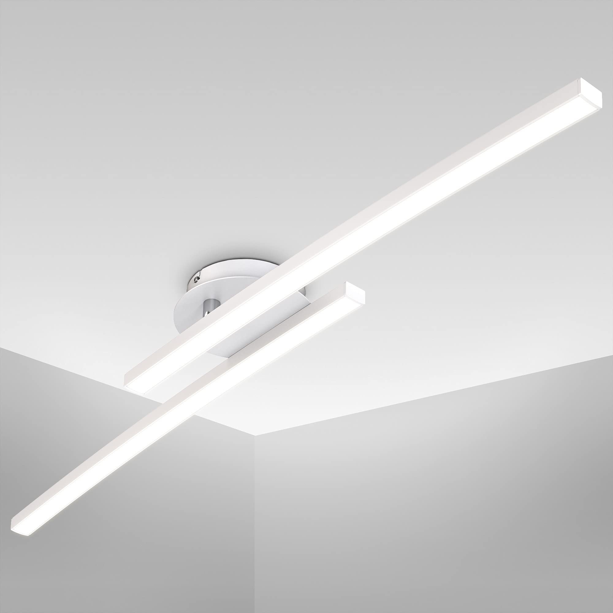 B.K.Licht - LED Deckenlampe mit warmweißer Lichtfarbe, 12 Watt, 1300 Lumen, LED Deckenleuchte, LED Lampe, Wohnzimmerlampe, Schlafzimmerlampe, Küchenlampe, Deckenstrahler, 57,5x12x8,3 cm, Matt-Weiß