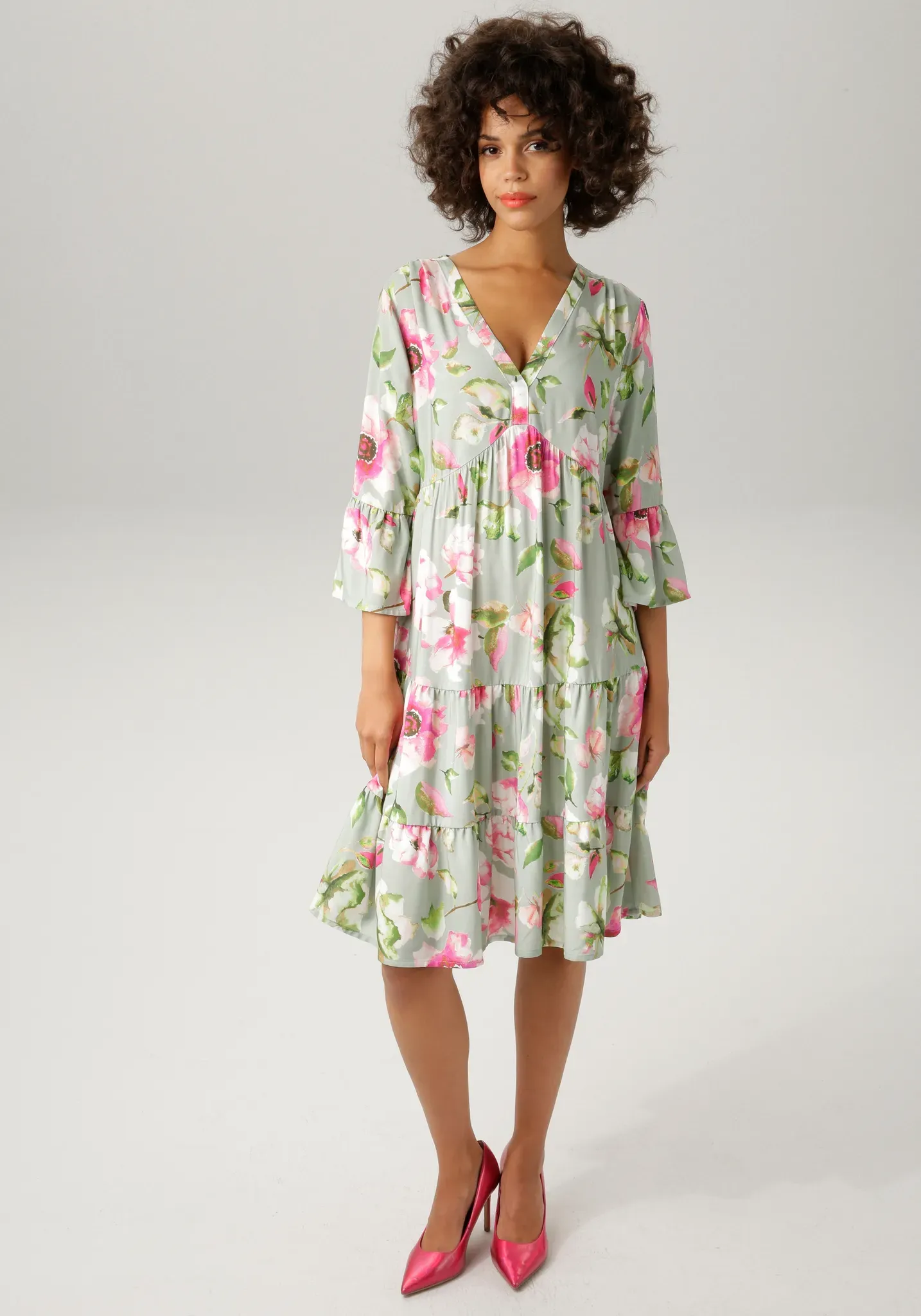Tunikakleid ANISTON CASUAL, Damen, Gr. 44, N-Gr, bunt (jade, fuchsia, pink, weiß, apfelgrün, grün, rosa, hellbraun), Web, Obermaterial: 100% Viskose, bedruckt, geblümt, lässig geschnitten kniefrei, V-Ausschnitt, Volant, Kleider, mit fantasievollem Blumendruck, Topseller