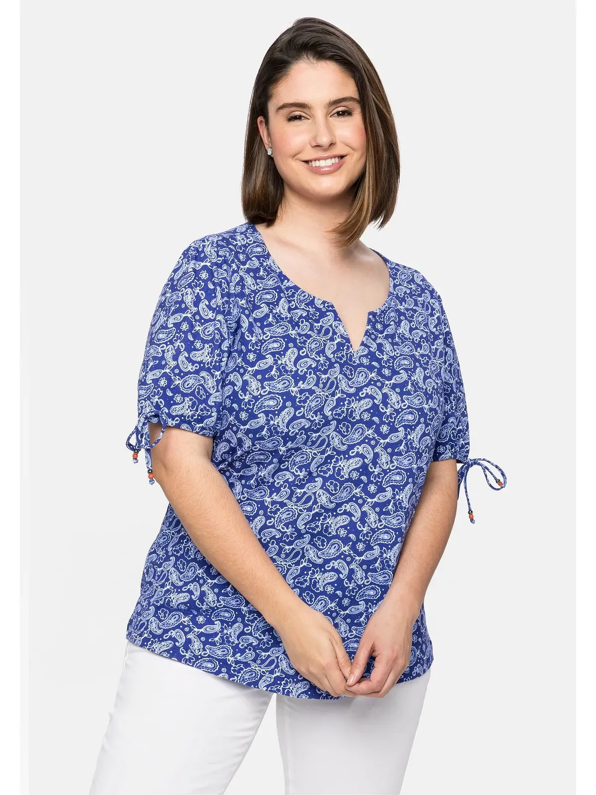 T-Shirt SHEEGO "Große Größen" Gr. 48/50, blau (royalblau) Damen Shirts Jersey mit Paisleydruck und Bindeband am Arm