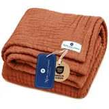 nordic coast company Babydecke Musselin [75 x 85 cm] – Puckdecke aus 100% Baumwolle, 4-lagig, Spucktuch, Stilltuch & Krabbeldecke für Neugeborene (Zimt Braun)