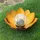 Navaris LED Solar Lotus Laterne - warmweiß wiederaufladbar - Lotusblüte Solarlampe mit tollem Licht durch Bruchglasoptik - Garten Deko Solarleuchte