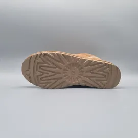 UGG Australia Lowmel Chestnut 44