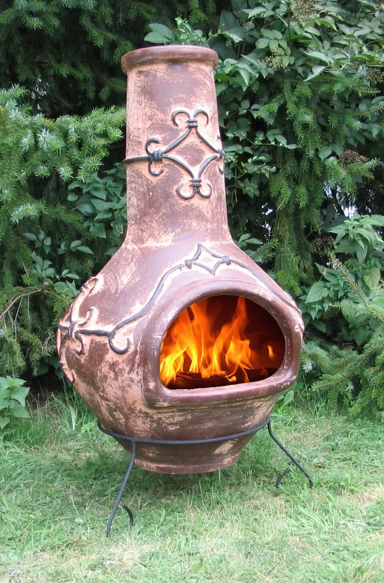 eindrucksvoller großer Aztekenofen aus Mexiko - Gartenkamin - Terrassenofen