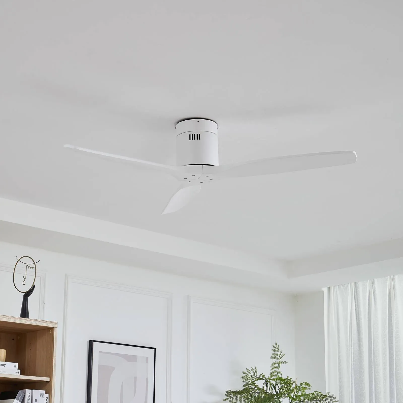 Lucande Deckenventilator Vindur, weiß, DC, leise Vindur, weiß / opal, für Wohn- / Esszimmer, Metall, Modern - 132 cm - 132 cm - 23 cm