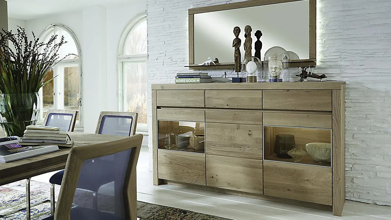 Wöstmann Highboard Soleo 3000, ca. 190 x 111 x 42 cm in europäische Wildeiche massiv soft gebürstet