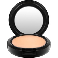 MAC Studio Fix Powder Plus Foundation C4.5 15 g