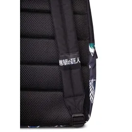 Difuzed Attack on Titan - Crests