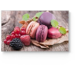 DEQORI Schneidebrett ‚Macarons und Beeren‘, Glas, Platte Frühstücksbrett Schneideplatte braun|lila|rosa