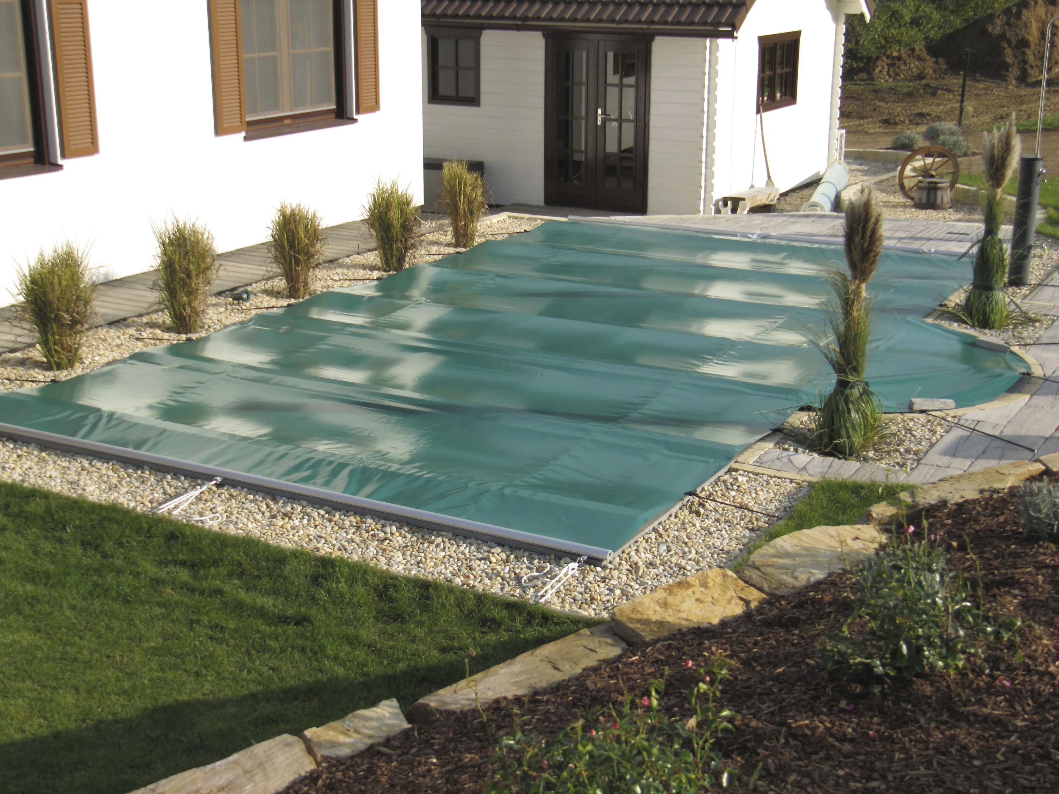 KWAD Pool-Abdeckplane »Rollabdeckung Standard«, Rollabdeckung 7,0x3,5 m (Planenmaß 7,5x4,0 m) KWAD weiß B/L: 400 cm x 750 cm